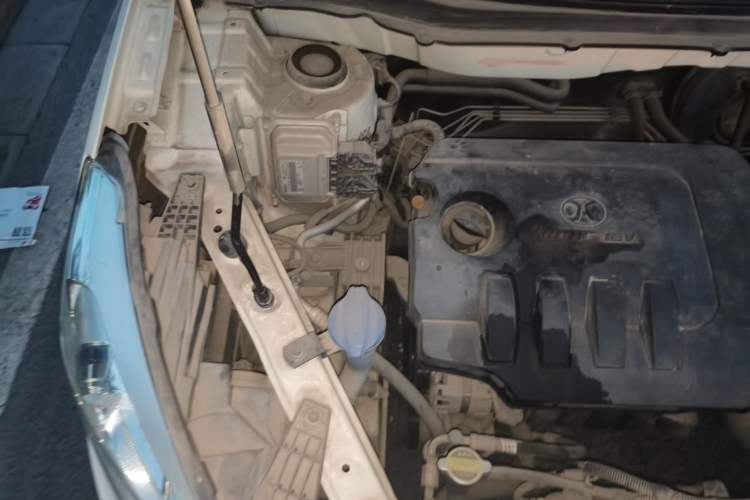 Used BAIC Senova X35 2016 1.5L Manual Luxury Edition Engine Bay Right