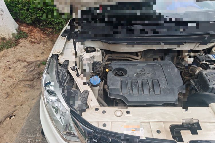 Used BAIC Senova X35 2016 1.5L Manual Luxury Edition Engine Bay Right