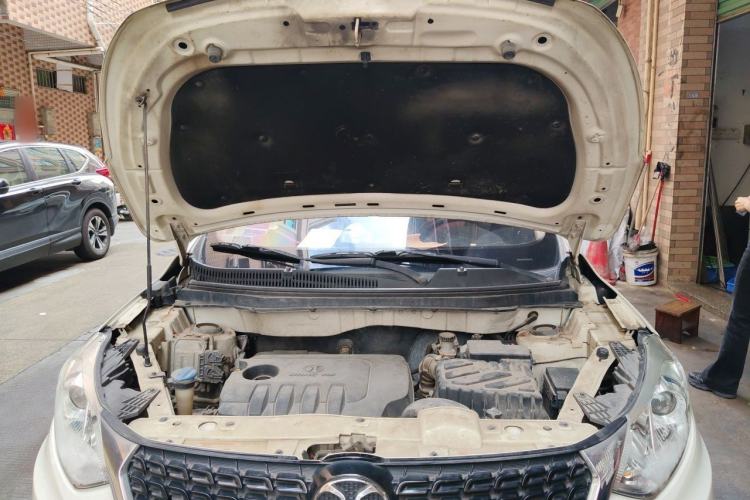Used BAIC Senova X35 2016 1.5L Automatic Luxury Edition Engine Bay