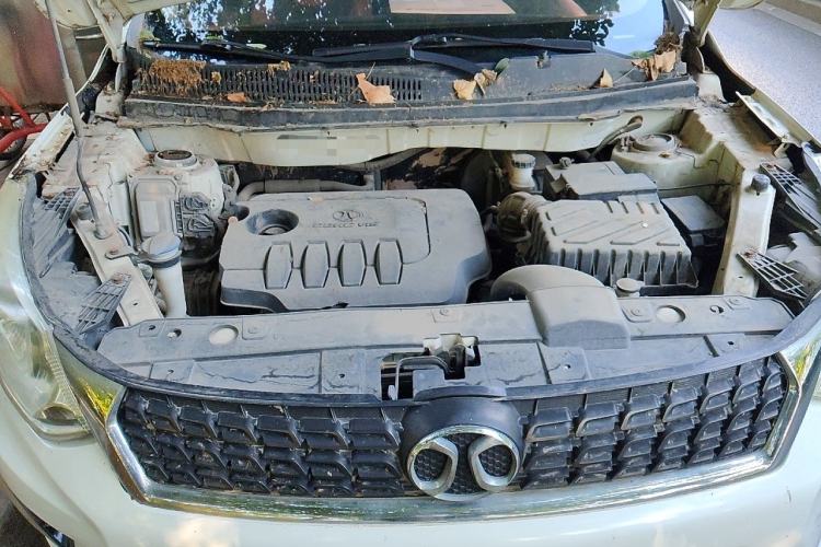 Used BAIC Senova X35 2016 1.5L Manual Luxury Edition Engine Bay