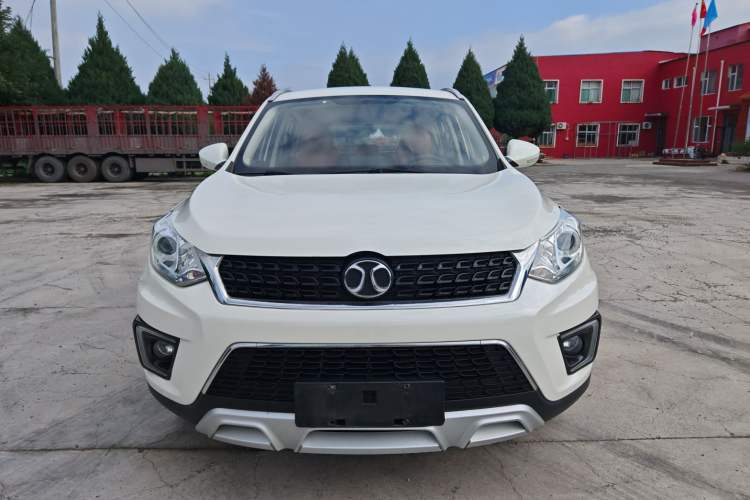 Used BAIC Senova X35 2016 1.5L Manual Luxury Edition Exterior 1