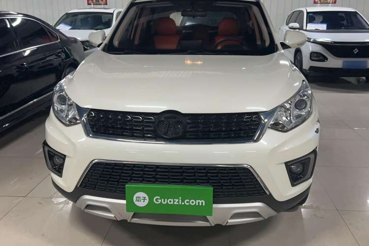Used BAIC Senova X35 2016 1.5L Manual Luxury Edition Exterior 1