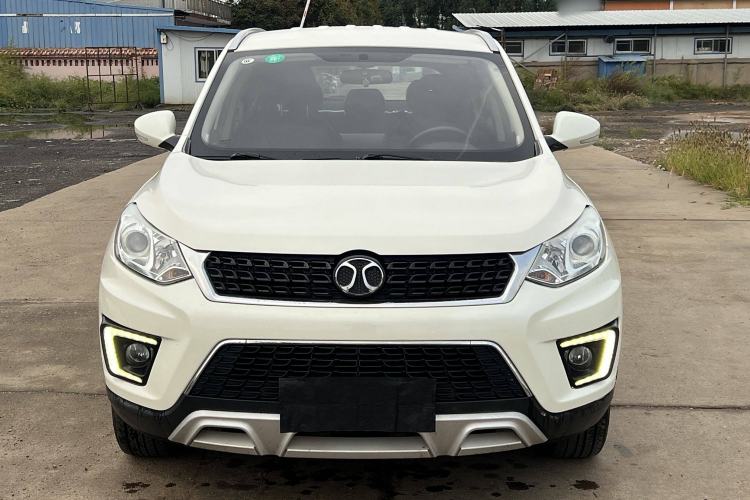 Used BAIC Senova X35 2016 1.5L Manual Elite Edition Exterior 1