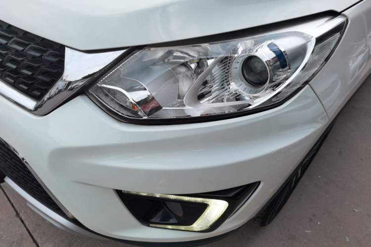 Used BAIC Senova X35 2016 1.5L Manual Luxury Edition Exterior 1