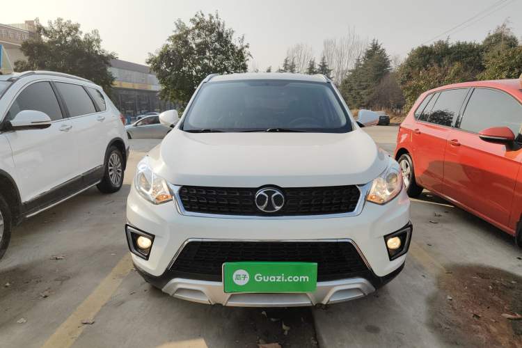 Used BAIC Senova X35 2016 1.5L Manual Elite Edition Exterior 1