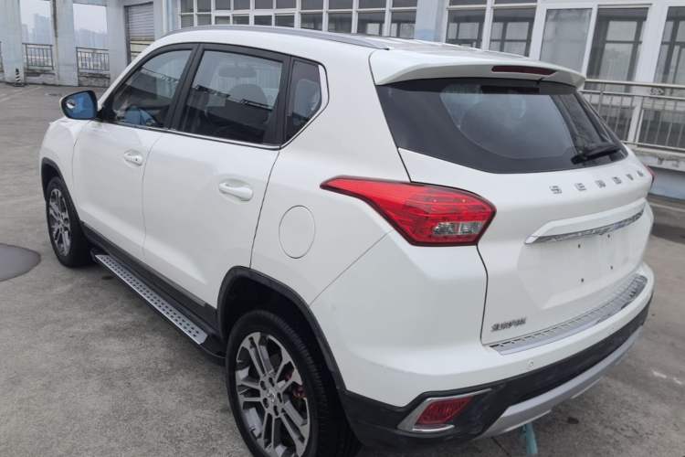 Used BAIC Senova X35 2016 1.5L Manual Luxury Edition Exterior 2