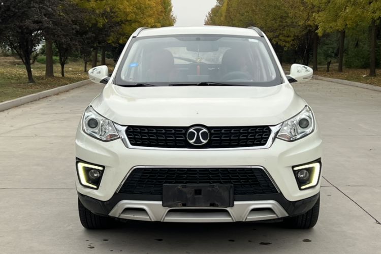 Used BAIC Senova X35 2016 1.5L Manual Luxury Edition Exterior 2