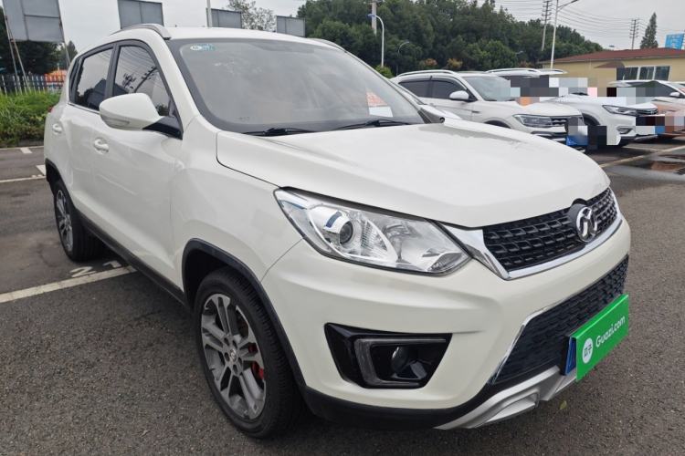 Used BAIC Senova X35 2016 1.5L Automatic Luxury Edition Exterior 2