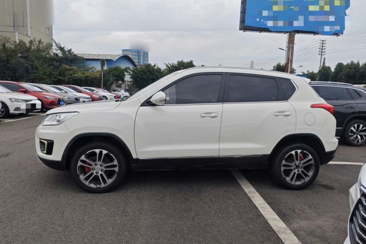 Used BAIC Senova X35 2016 1.5L Automatic Luxury Edition Exterior 3