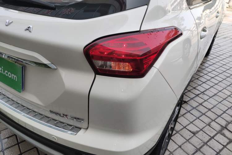 Used BAIC Senova X35 2016 1.5L Automatic Luxury Edition Exterior 3