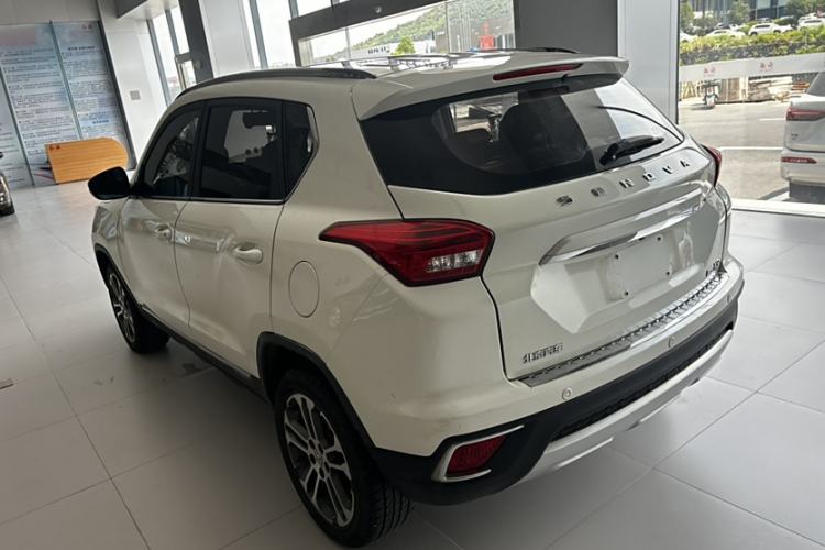 Used BAIC Senova X35 2016 1.5L Automatic Luxury Edition Exterior 3