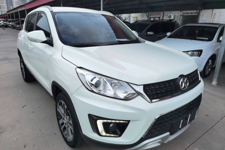Used BAIC Senova X35 2016 1.5L Manual Luxury Edition Exterior 4