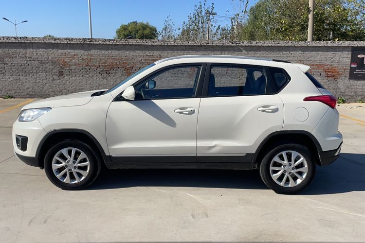 Used BAIC Senova X35 2016 1.5L Manual Elite Edition Exterior 5