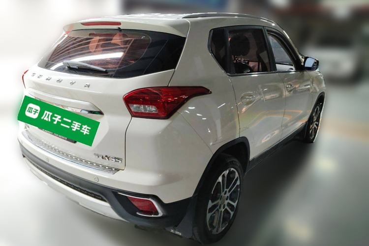 Used BAIC Senova X35 2016 1.5L Automatic Luxury Edition Exterior 5