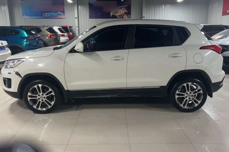 Used BAIC Senova X35 2016 1.5L Manual Luxury Edition Exterior 5