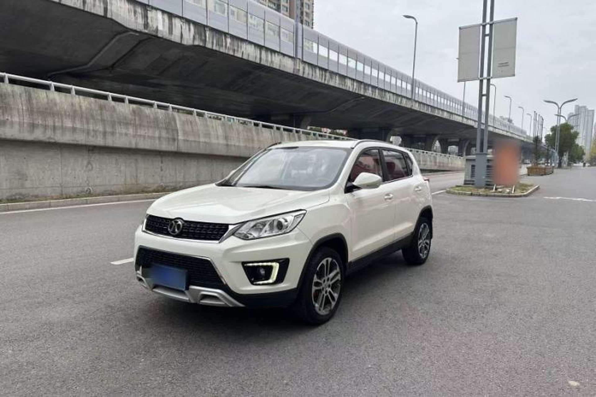 Used BAIC Senova X35 2016 1.5L Manual Luxury Edition Exterior 5