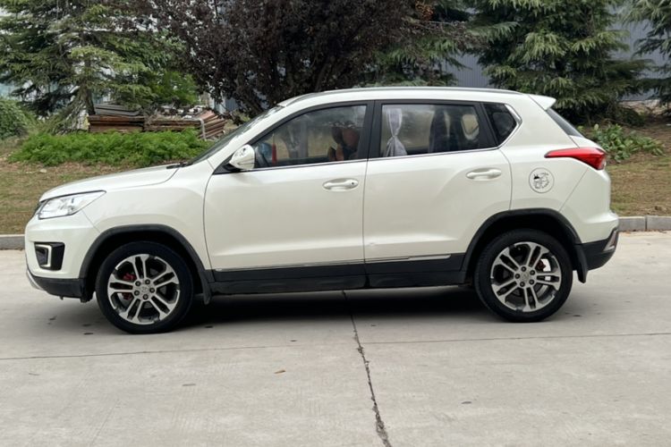 Used BAIC Senova X35 2016 1.5L Manual Luxury Edition Exterior 6