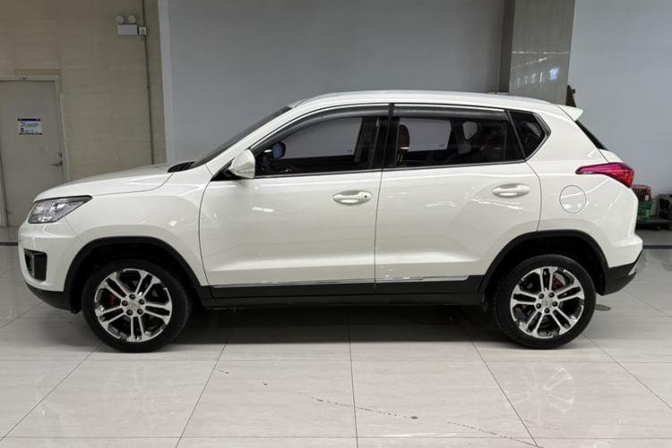 Used BAIC Senova X35 2016 1.5L Automatic Luxury Edition Exterior 6