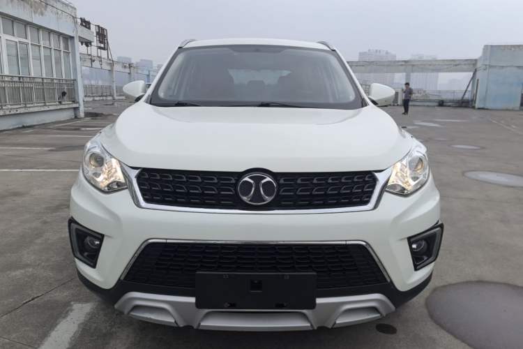 Used BAIC Senova X35 2016 1.5L Manual Luxury Edition Front
