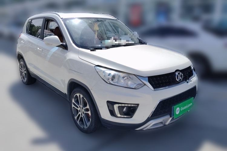 Used BAIC Senova X35 2016 1.5L Manual Luxury Edition Front Right 45 Deg
