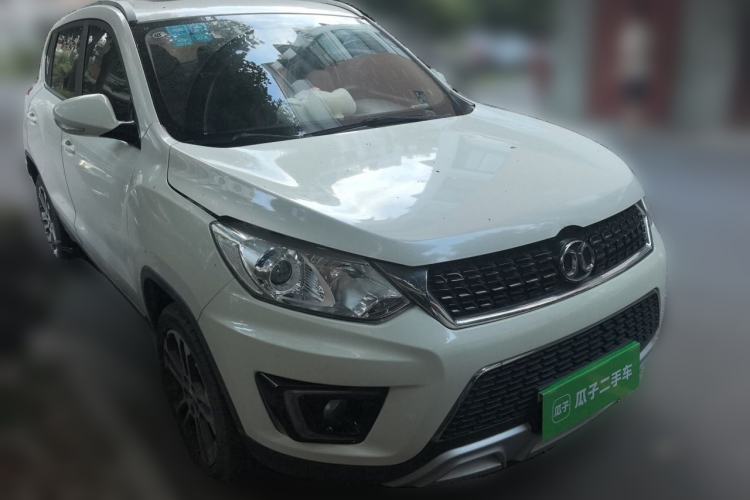 Used BAIC Senova X35 2016 1.5L Manual Luxury Edition Front Right 45 Deg