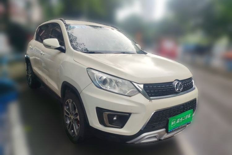 Used BAIC Senova X35 2016 1.5L Automatic Luxury Edition Front Right 45 Deg