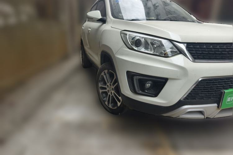 Used BAIC Senova X35 2016 1.5L Automatic Prestige Edition Front Right 45 Deg