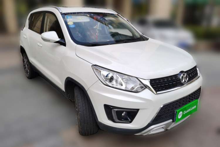 Used BAIC Senova X35 2016 1.5L Automatic Luxury Edition Front Right 45 Deg