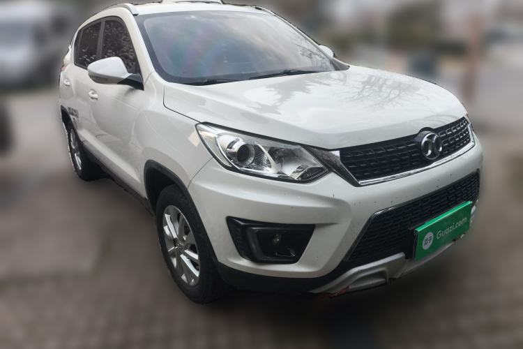 Used BAIC Senova X35 2016 1.5L Manual Elite Edition Front Right 45 Deg