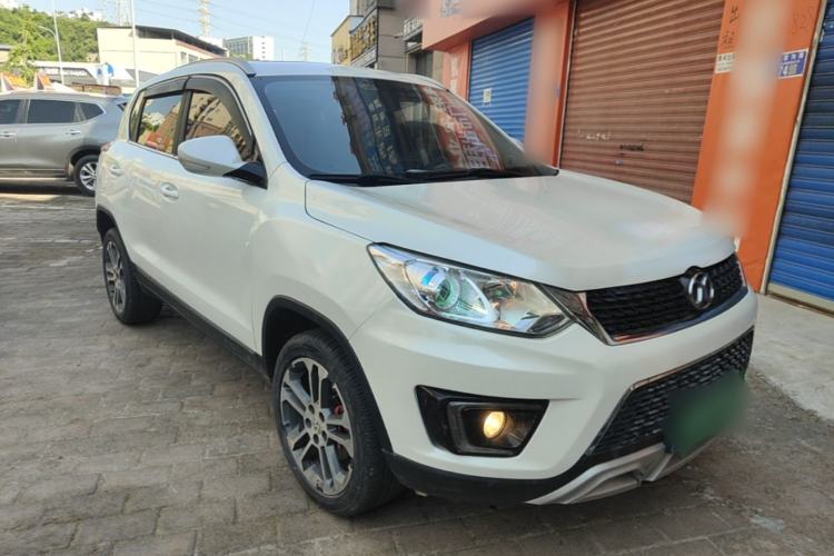 Used BAIC Senova X35 2016 1.5L Manual Luxury Edition Front Right 45 Deg
