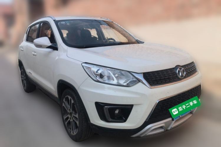 Used BAIC Senova X35 2016 1.5L Manual Luxury Edition Front Right 45 Deg