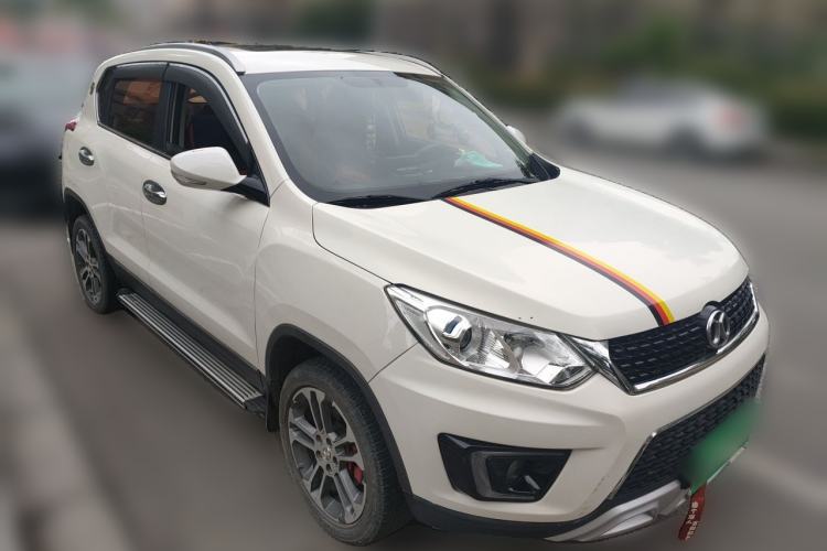 Used BAIC Senova X35 2016 1.5L Manual Luxury Edition Front Right 45 Deg
