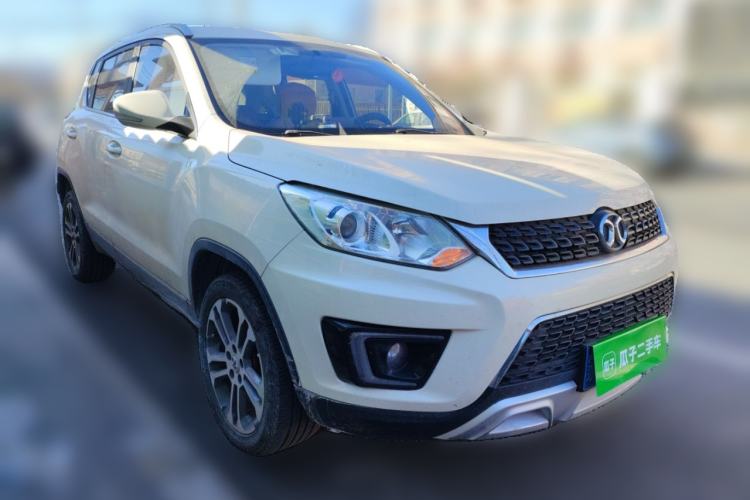 Used BAIC Senova X35 2016 1.5L Automatic Luxury Edition Front Right 45 Deg