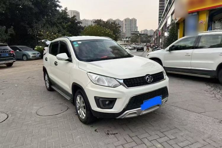 Used BAIC Senova X35 2016 1.5L Manual Elite Edition Front Right 45 Deg