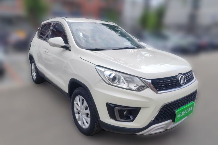Used BAIC Senova X35 2016 1.5L Manual Elite Edition Front Right 45 Deg