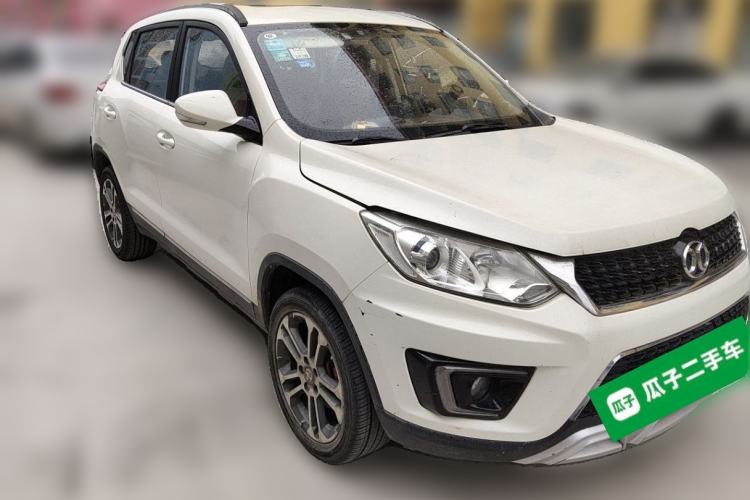 Used BAIC Senova X35 2016 1.5L Manual Luxury Edition Front Right 45 Deg