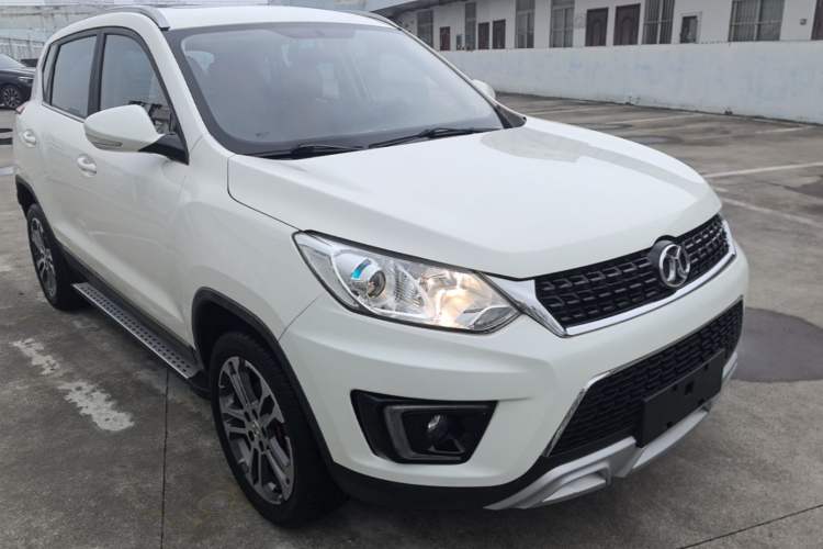 Used BAIC Senova X35 2016 1.5L Manual Luxury Edition Front Right 45 Deg