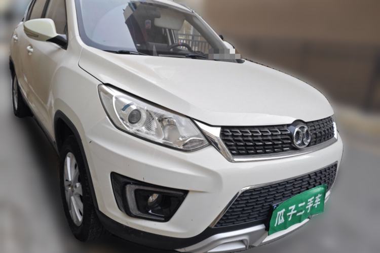 Used BAIC Senova X35 2016 1.5L Manual Elite Edition Front Right 45 Deg