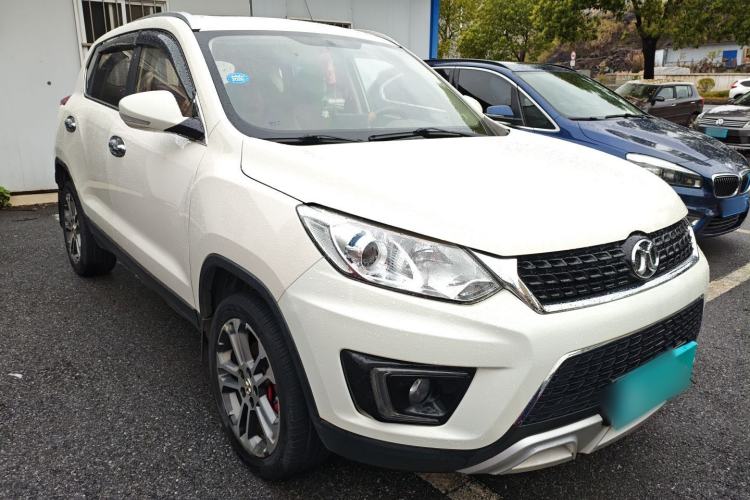 Used BAIC Senova X35 2016 1.5L Automatic Luxury Edition Front Right 45 Deg