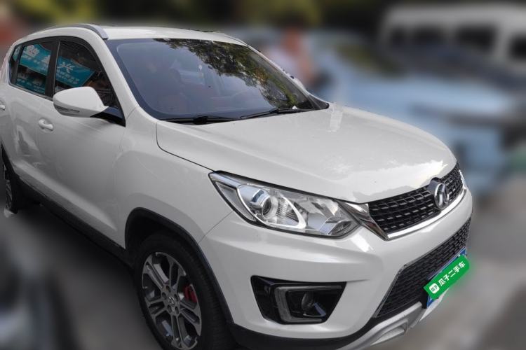 Used BAIC Senova X35 2016 1.5L Automatic Luxury Edition Front Right 45 Deg