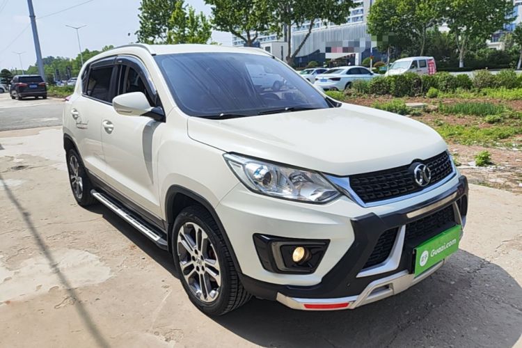 Used BAIC Senova X35 2016 1.5L Manual Luxury Edition Front Right 45 Deg