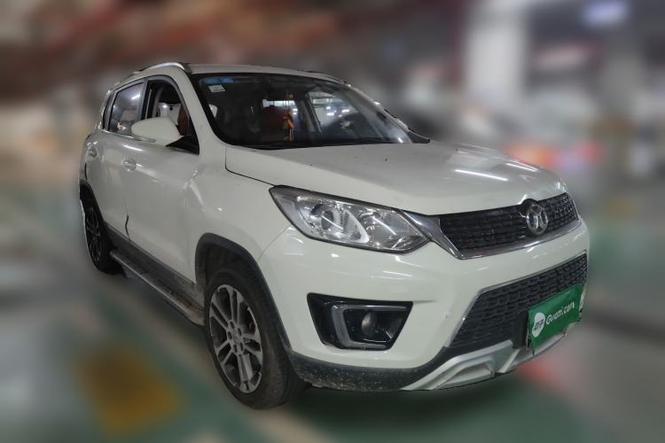 Used BAIC Senova X35 2016 1.5L Manual Luxury Edition Front Right 45 Deg