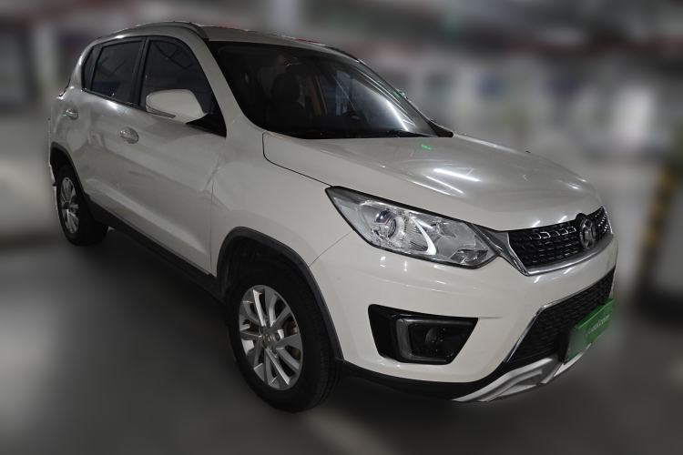 Used BAIC Senova X35 2016 1.5L Automatic Elite Edition Front Right 45 Deg