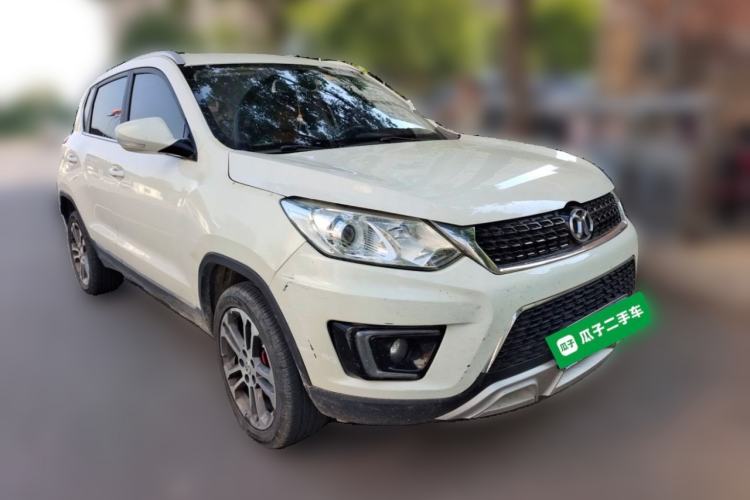 Used BAIC Senova X35 2016 1.5L Manual Luxury Edition Front Right 45 Deg