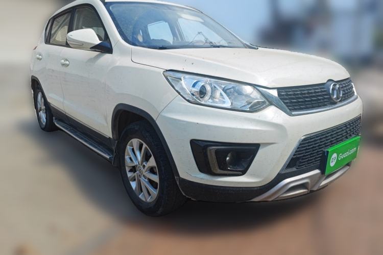 Used BAIC Senova X35 2016 1.5L Manual Elite Edition Front Right 45 Deg
