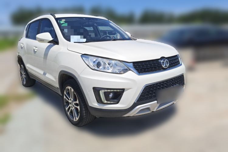Used BAIC Senova X35 2016 1.5L Automatic Luxury Edition Front Right 45 Deg