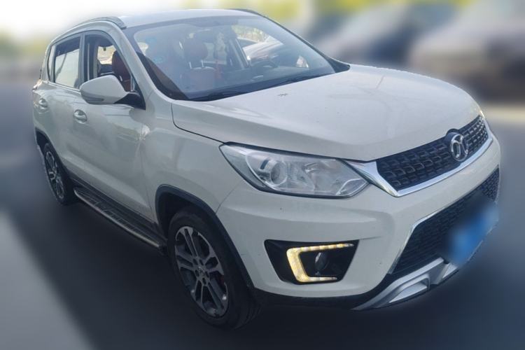 Used BAIC Senova X35 2016 1.5L Manual Luxury Edition Front Right 45 Deg