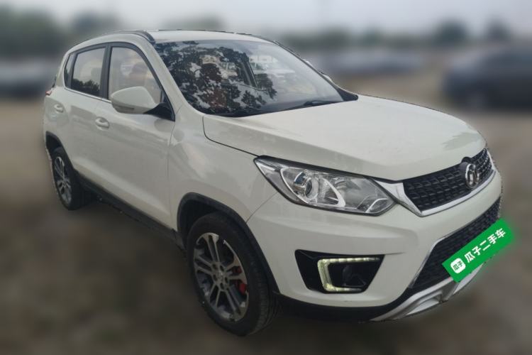 Used BAIC Senova X35 2016 1.5L Automatic Prestige Edition Front Right 45 Deg