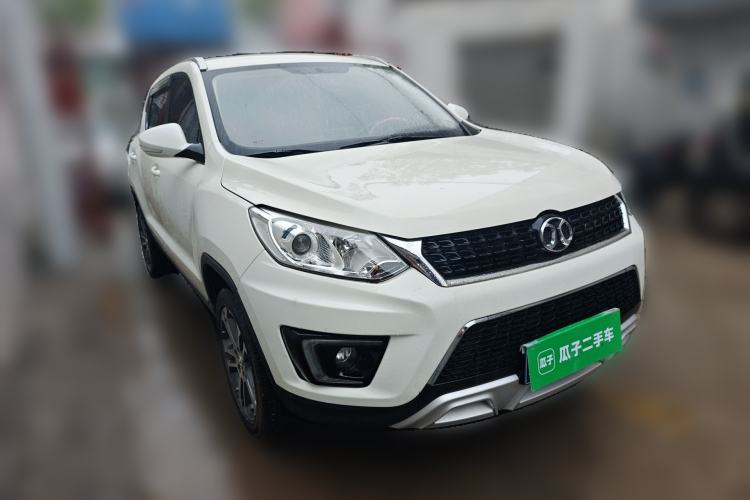 Used BAIC Senova X35 2016 1.5L Manual Luxury Edition Front Right 45 Deg