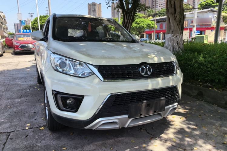 Used BAIC Senova X35 2016 1.5L Manual Elite Edition Front Right 45 Deg
